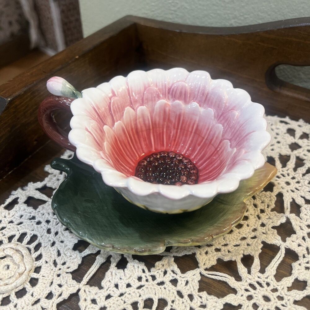 CORNER RUBY DARK PINK BROWN CENTER FLOWER & GREEN LEAF TEA CUP & SAUCER